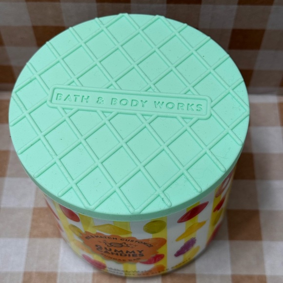 NEW B&BW Gummy Candies Limited Edition Sundae Bar 3 wick candle - Picture 5 of 6